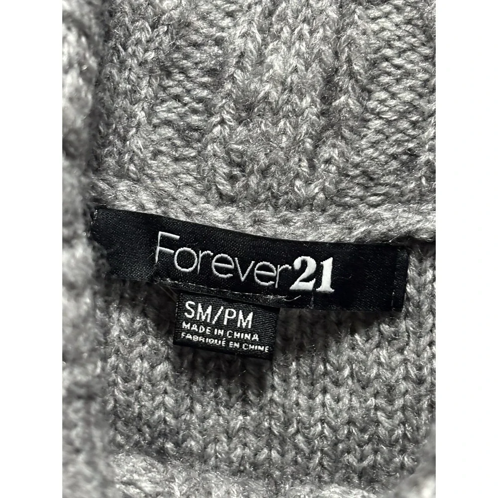 Forever 21 Turtleneck Cable Knit Sweater Gray‎ Sleeveless Sequins Size Small